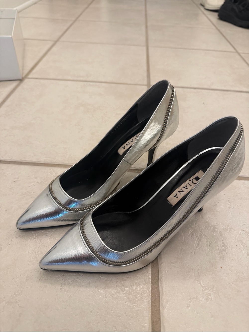 Metallic Silver Pointed-Toe Kitten Heel Pumps